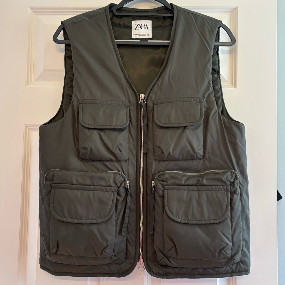 new Zara cargo puffer vest green sm/ med